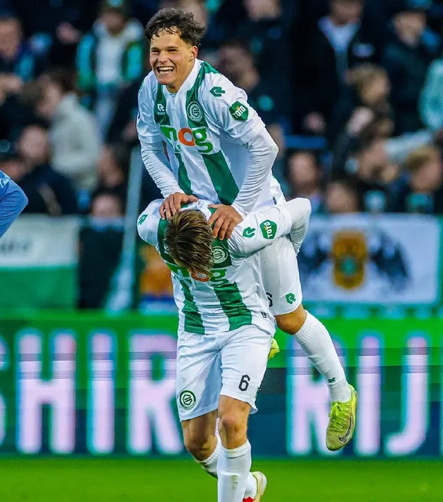 阿贾克斯战胜强敌晋级四分之一决赛,振奋人心 阿贾克斯战胜强敌晋级四分之一决赛,振奋人心