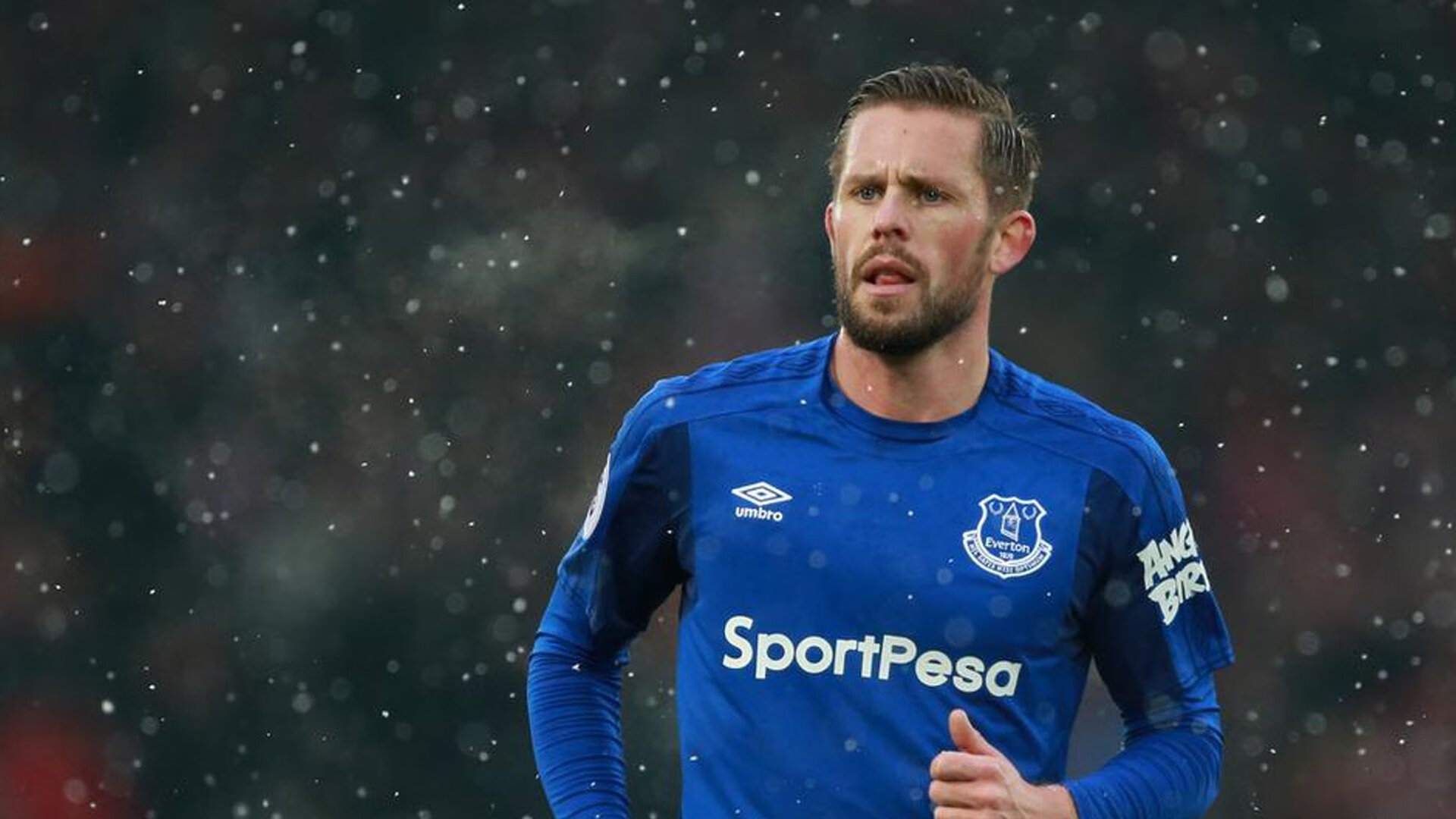 南美风暴席卷欧洲豪门！厄瓜多尔火力全开压制大黄蜂，京多安世界杯舞台霸气接管比赛