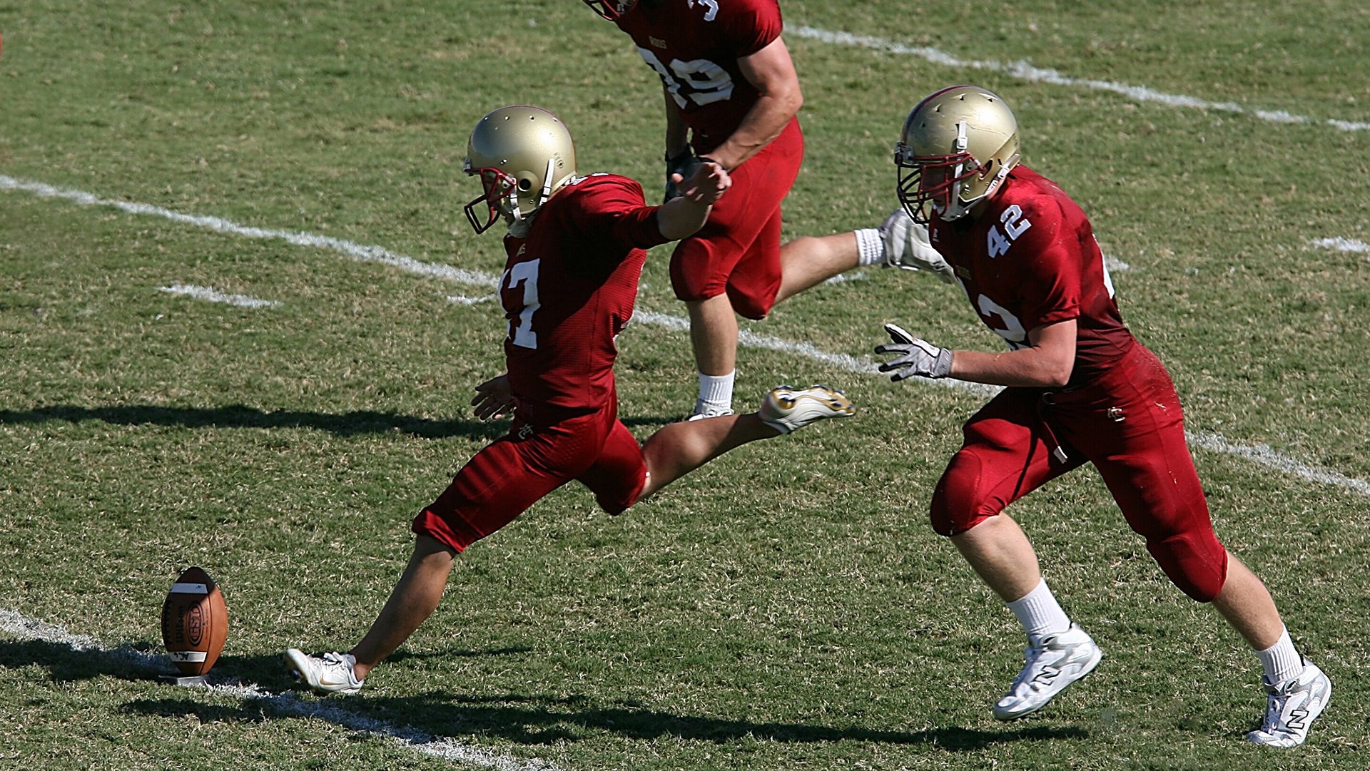 横扫犹他高原，狼王长啸明尼苏达—爱德华兹的嗜血獠牙刺穿爵士铁壁