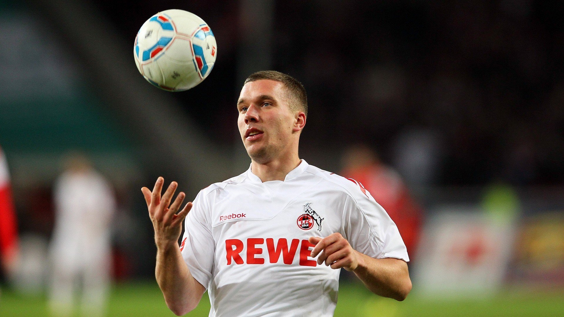 雷霆万钧！约基奇关键一击定江山，掘金力克广厦展冠军底蕴