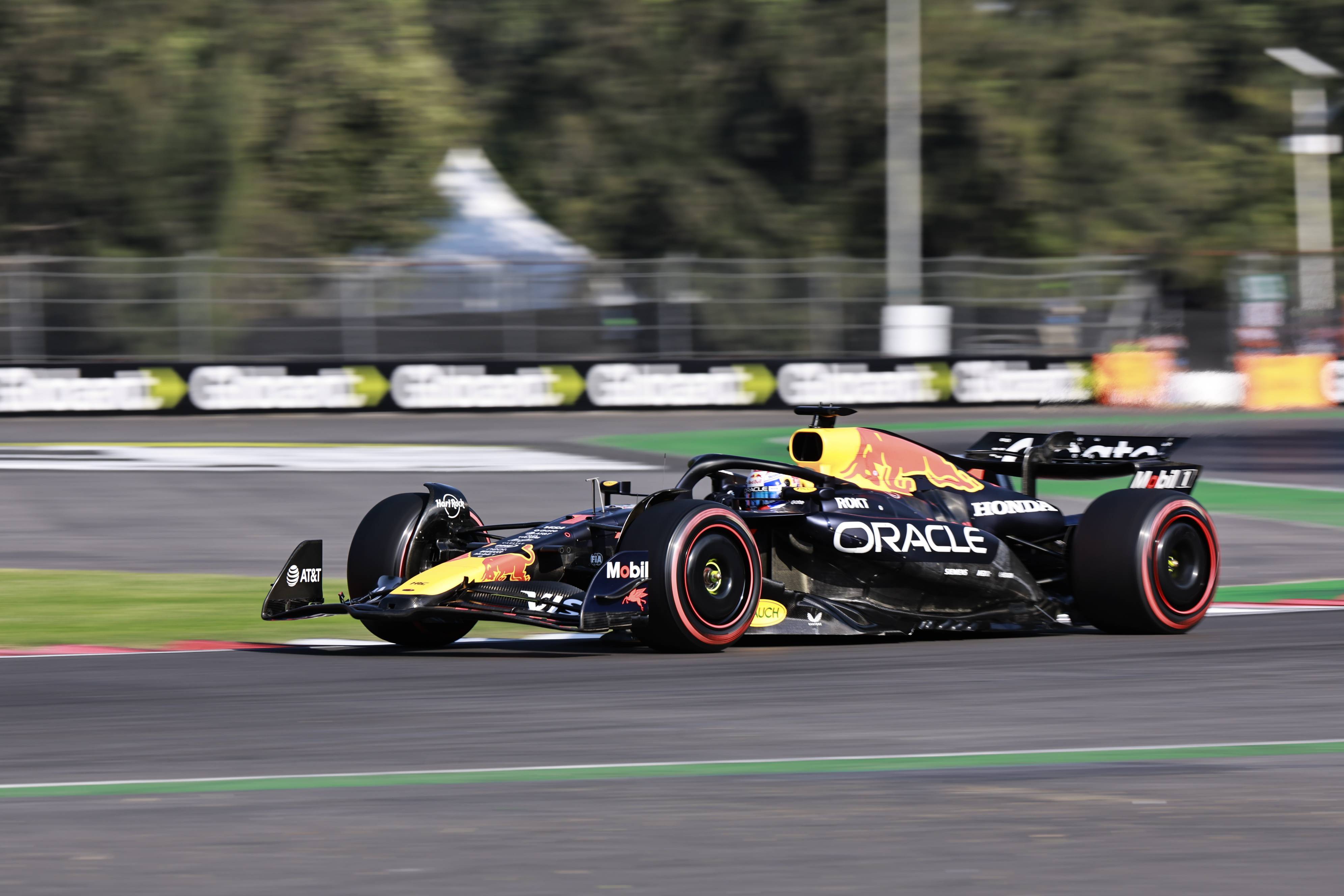 红牛二队翻盘迈凯伦，维斯塔潘关键制胜